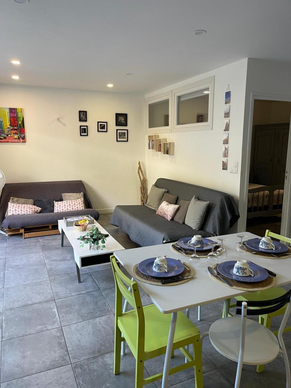 50 M2/quartier Calme /5 Mn De La *